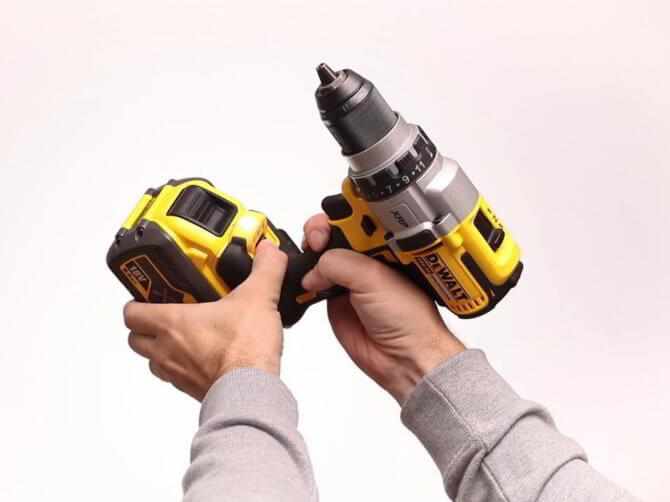 Шуруповерт ледобур DeWALT 