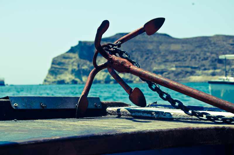 greek_islands_boat_anchor1