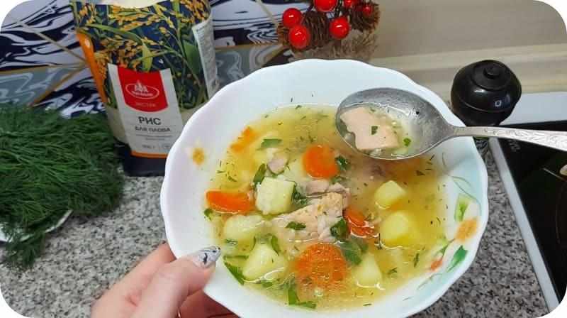 Питательный суп из горбуши