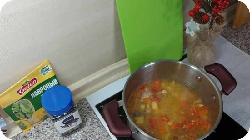 Горячий суп из горбуши