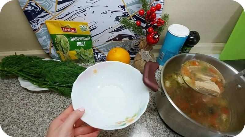 Ароматный суп из консерв