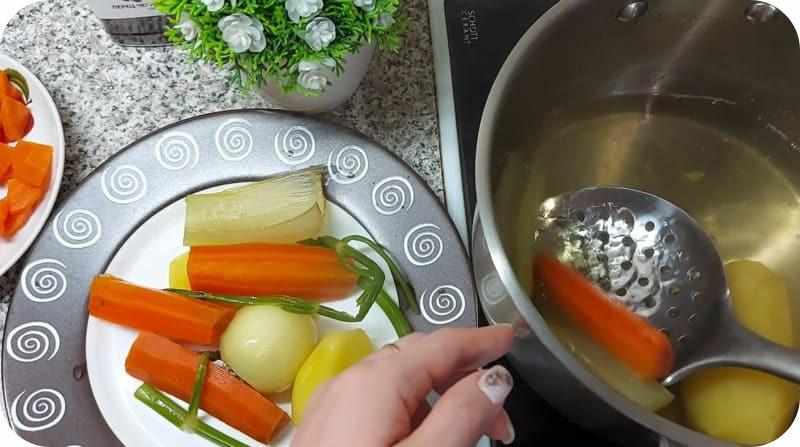 Овощной суп из сазана